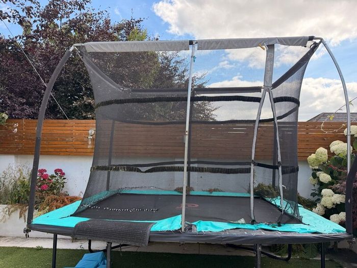 Trampoline