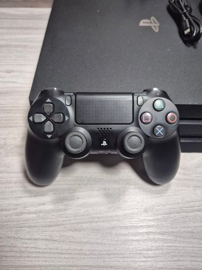 Sony PlayStation 4 Pro 1TB Black Console With Cables Controller Tested Working