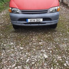 1999 Toyota Unknown-  9 Seater