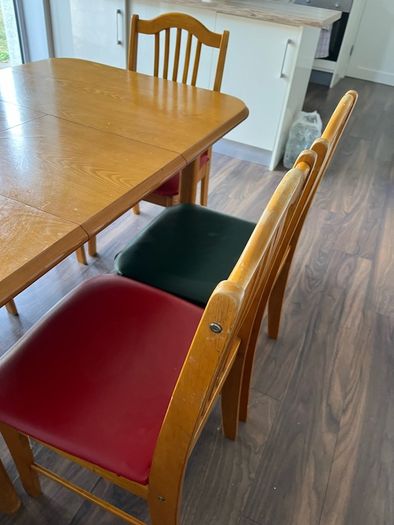 table and chairs