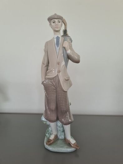Porcelain Figurine Lladro  Waiting To Tee Off  Golfer