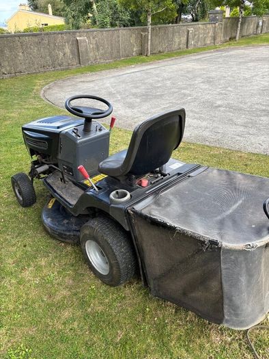 ride on lawnmower