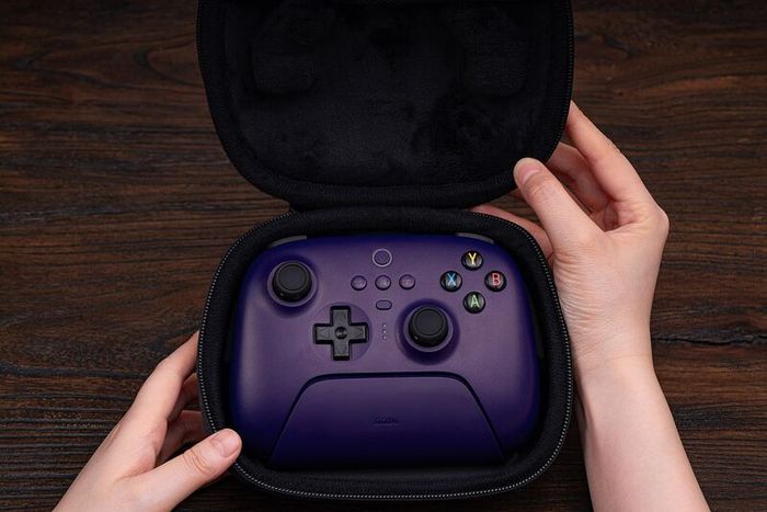 BUNDLE: 8Bitdo Ultimate 2 Wireless Controller (Boxed) + Official Controller Travel Case (Boxed) + Bonus!