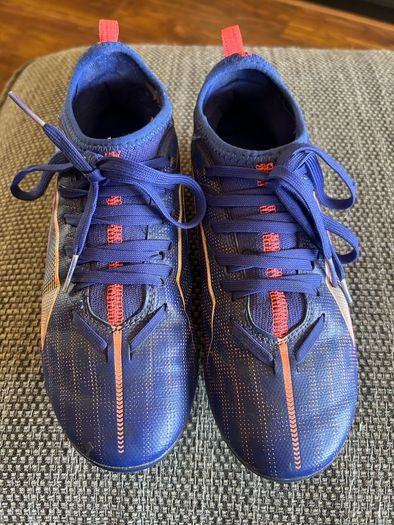 Uk 2 Puma football boots