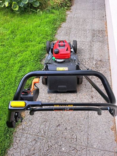 Lawnmower