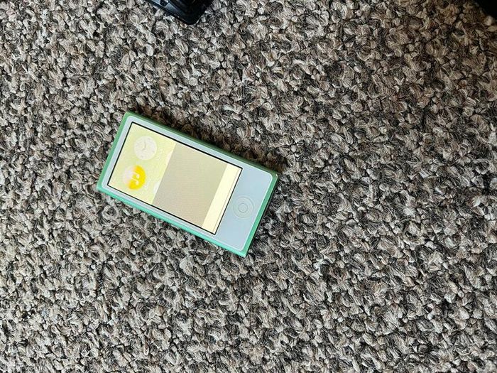 Watch & Chargers Lot (For Parts / Repair)