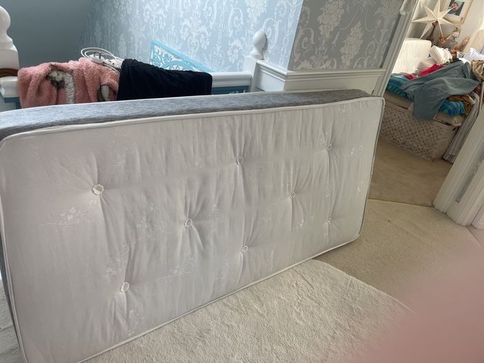 bed mattress single
