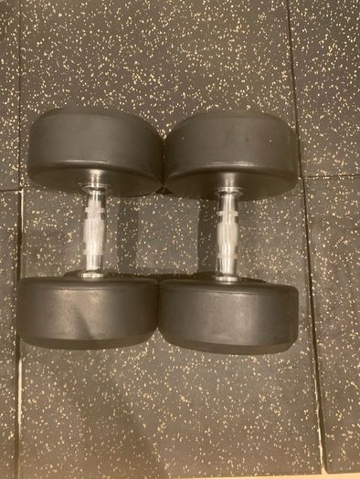 Dumbbell Pair 30kg Hit Fitness Round Rubber