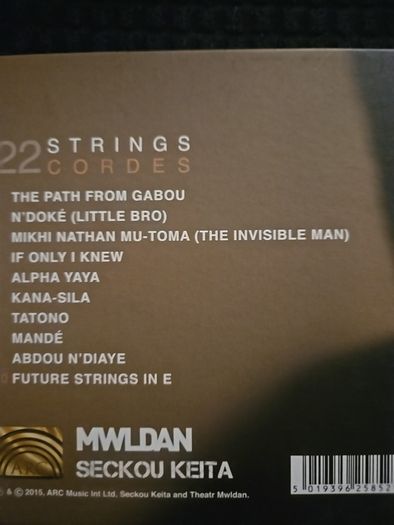 Seckou Keita - 22 Strings/Cordes.