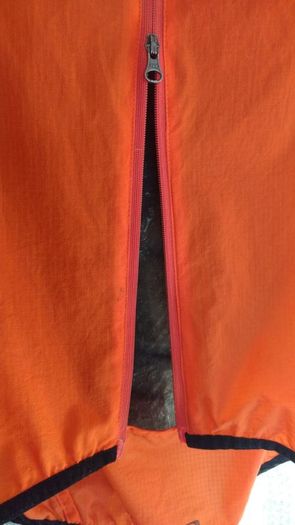 Giro Gilet size small Orange lightweight wind resistant cycling vest On3n3ss