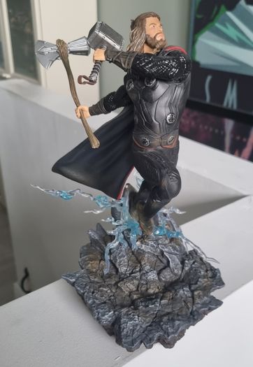 Iron Studios Avengers Endgame Thor 1/10 scale polystone statue