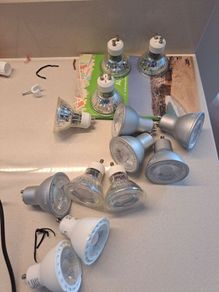 Ceiling spotlights