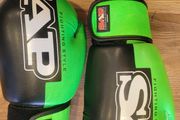 10oz kickboxing Gloves
