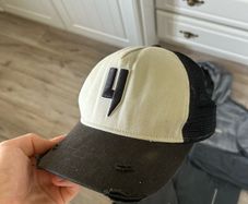 Yelir cap