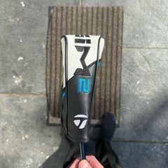 Left hand Sim 2 max 5  wood