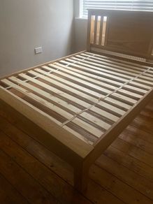 King size oak bed like new