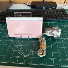 Nintendo 3DS XL (Read Description)