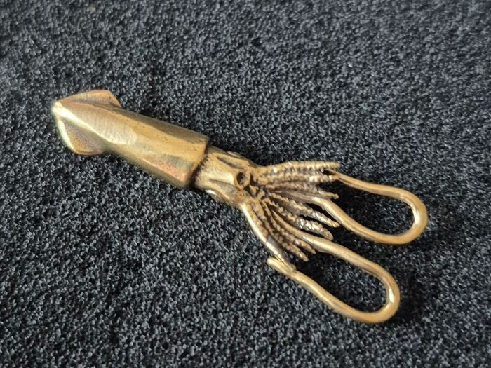 3 brass animals, Solid brass.