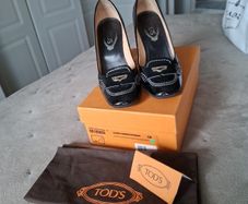TOD'S Black Heels