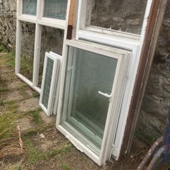 Hardwood bay window