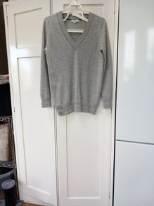 Boden Classic Cashmere V Neck Sweater M