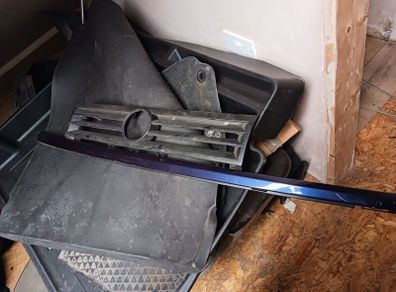Vw Vento genuine front grill