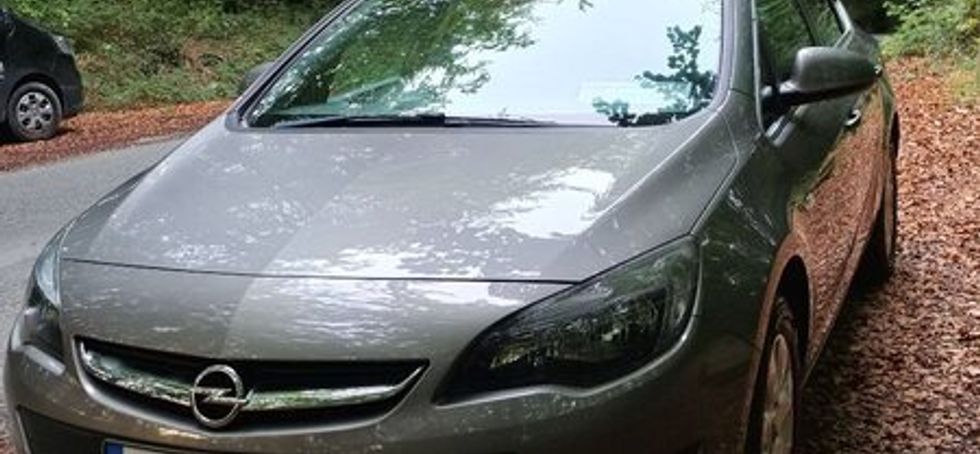 161 Opel Astra Saloon