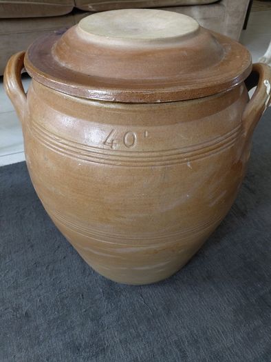 Antique French stoneware glazed pot with lid 40L