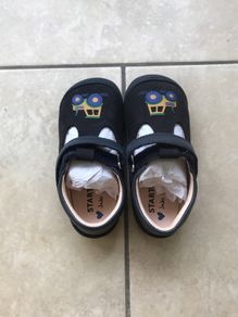 Boys "Start Rite " Jojo Maman T Bar shoes( tractor )