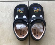 Boys "Start Rite " Jojo Maman T Bar shoes( tractor )