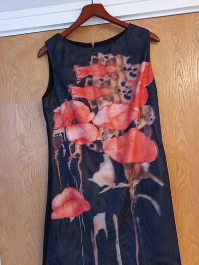 Jaune  Rouge Dress. S.XL -14-16.