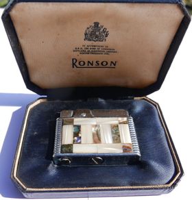 Vintage Ronson Mother of Pearl  Matching Varaflame Lighter - Mid-century - In Original Box - in working order