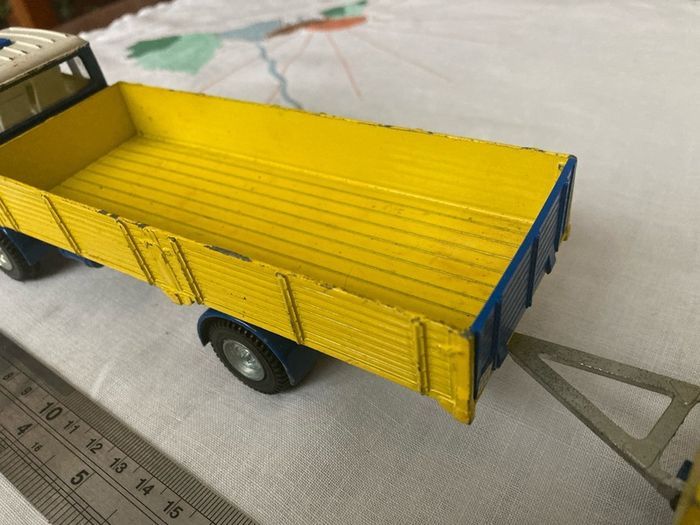 Dinky / Meccano 917. Mercedes truck and trailer. LP1920.