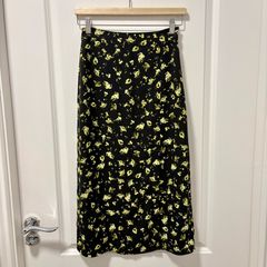 Calvin Klein Midi Skirt XS | LIKE NEW