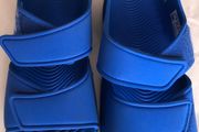 Boys Adidas pool shoes - sz UK 1