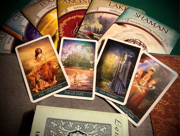 Tarot & Oracle readings for guidance, online or in person