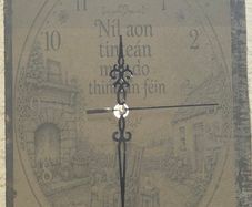 Traditional Nil Aon Tintean Slate Clock