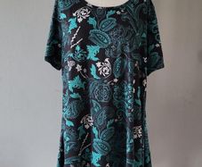 Enmain teal & black top, Size 20-22