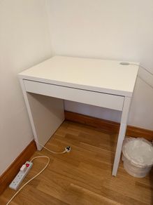 Micke Desk