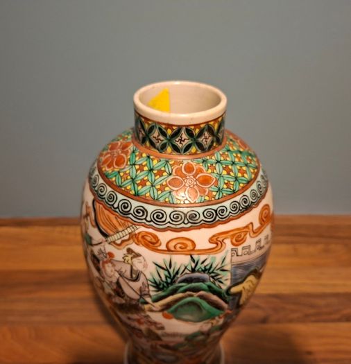 A late 19th century Chinese large famille verte vase, decorated with Chinese figures 32cm