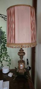 ornate table lamp