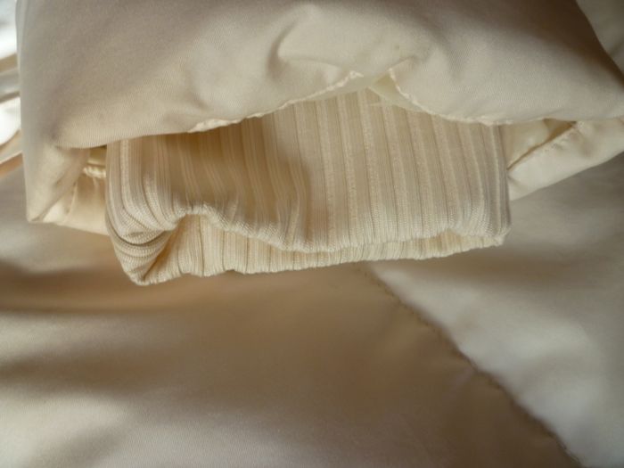 Jacket Puma Duck Feather Down Quilted Jacket. Cream. Hood detachable. Very good Condition.  Perfect Med,  Large Coat