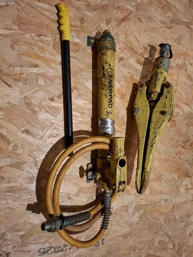 Enerpac hydraulic spreader ram