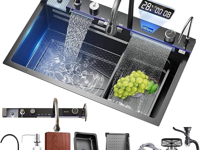 Kitchen Sink with Integrated Pull-Out Faucet 304 Stainless Steel Waterfall Kitchen Sink with Multiple Accessories