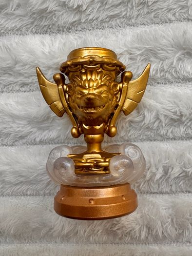 2015 Activision Skylanders Superchargers Golden Sky Trophy Used Please see photos