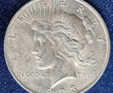Unc 1923 United States 1 Silver Peace Dollar coin
