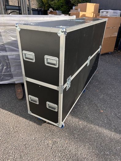 Pro TV Adjustable size Flight Case 65" to 86" Video Display Screen Case