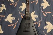 Vintage Metal Axxe V