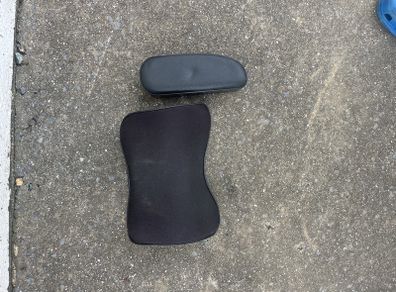 Head and arm rest for car - universal size