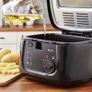 2.5 Litre Deep Fat Fryer with Viewing Window, Adjustable temperature controls, Easy Clean, 1800 W, Black Image 4